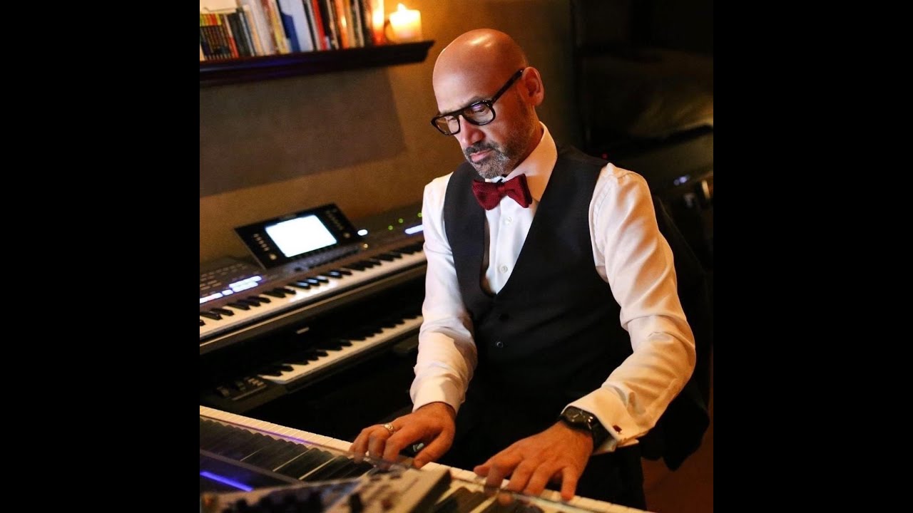 Heratch Touresian on the Yamaha CVP