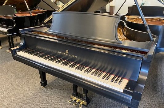 Steinway Used L