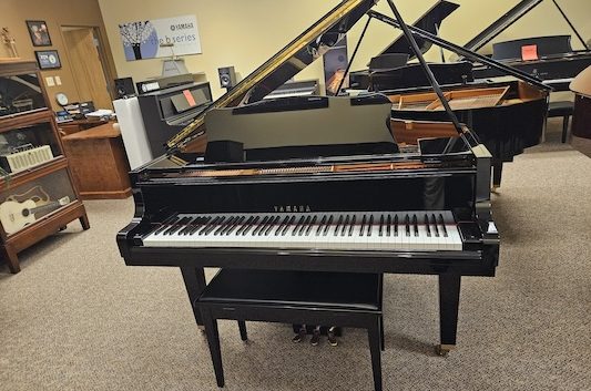 Yamaha GH1 Grand Piano Used