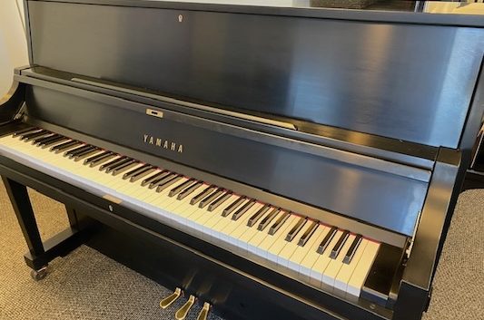 Yamaha P22 Upright Piano Used