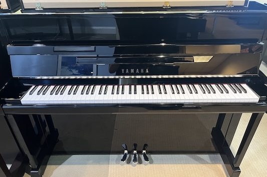 Yamaha b2 upright piano used