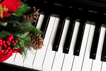 Holiday Piano